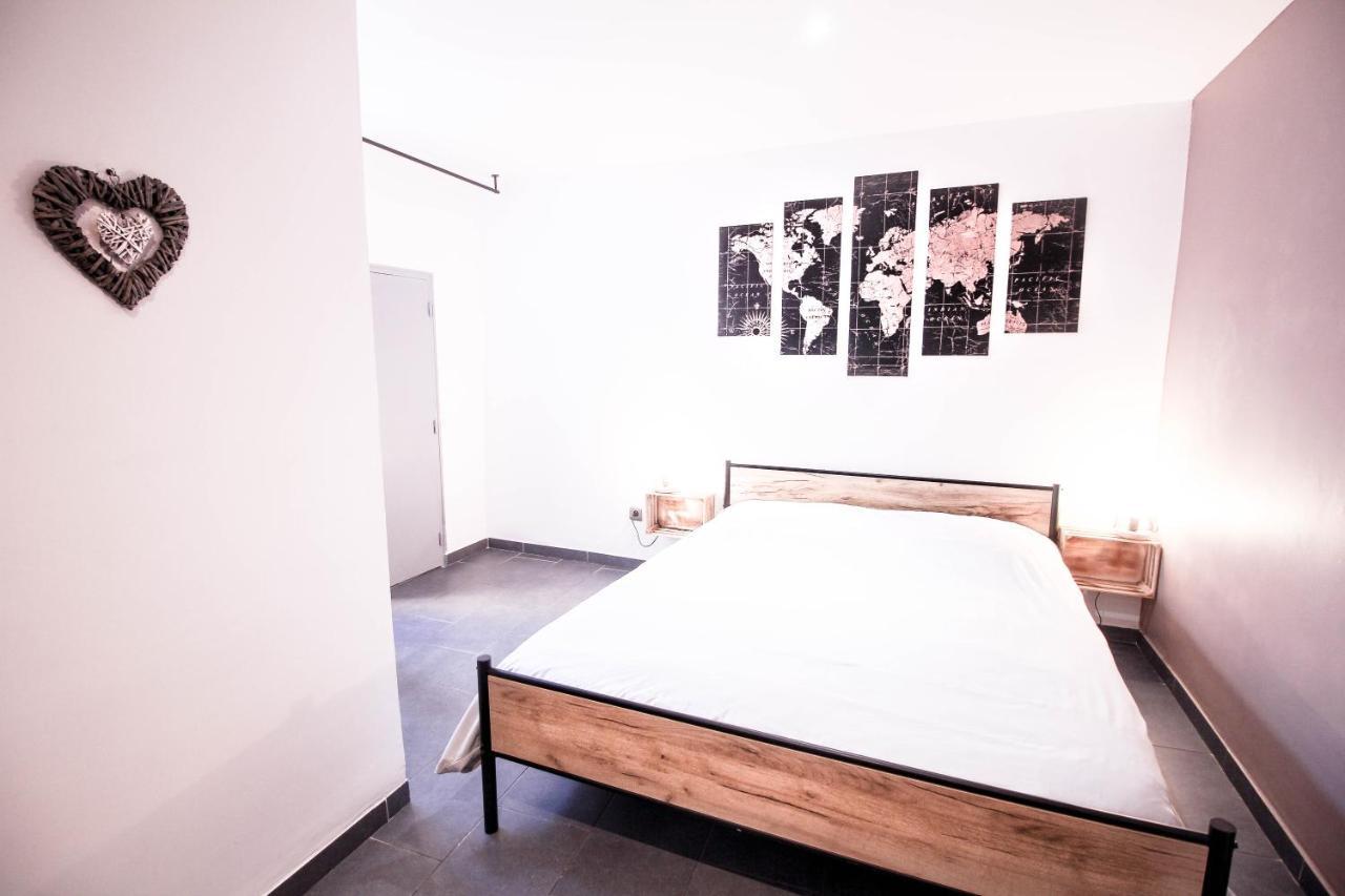 Appartement calme et spacieux, Cité et ville à pied, WIFI, 2 chambres, 3 lits Carcassonne Exterior foto